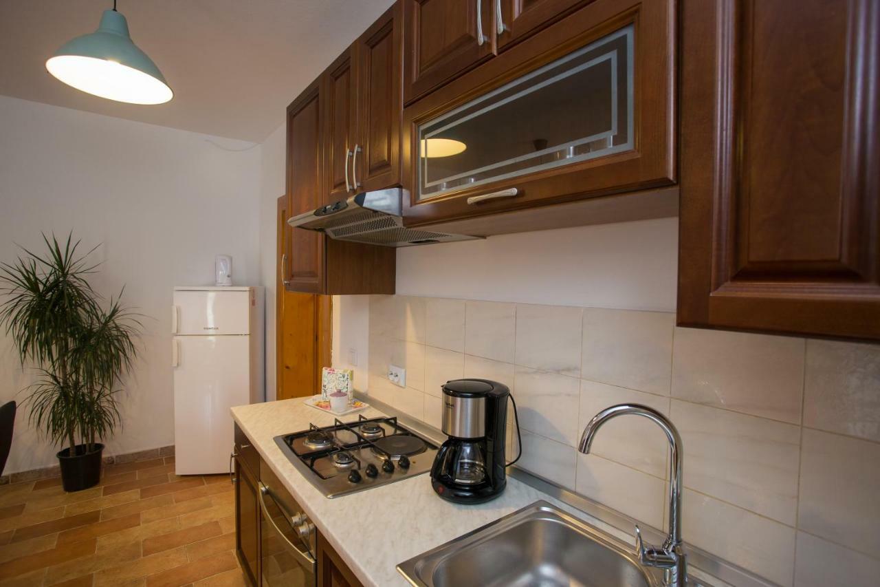 Апартаменты Apartman Girasol Пула Экстерьер фото